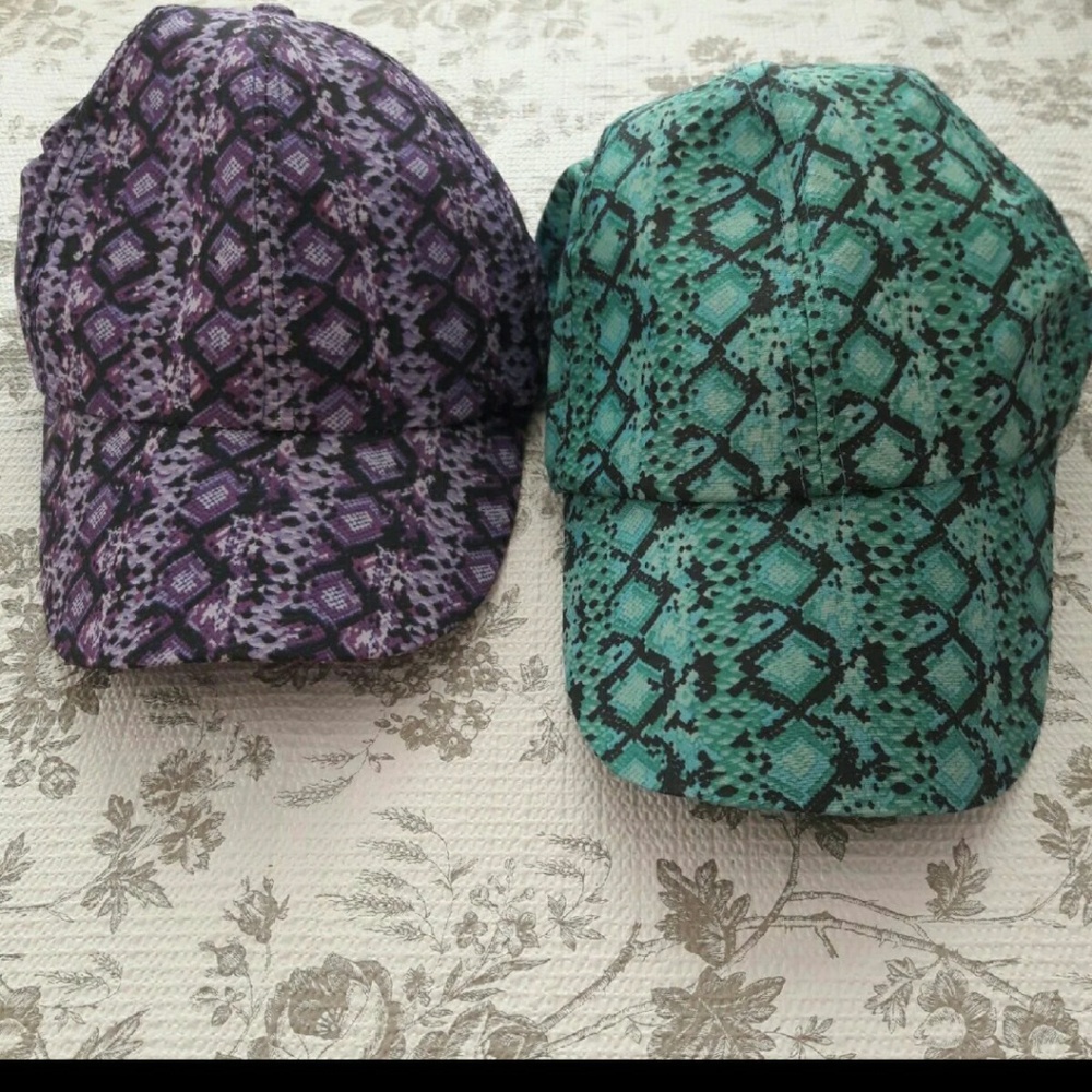 Snake print hat duo